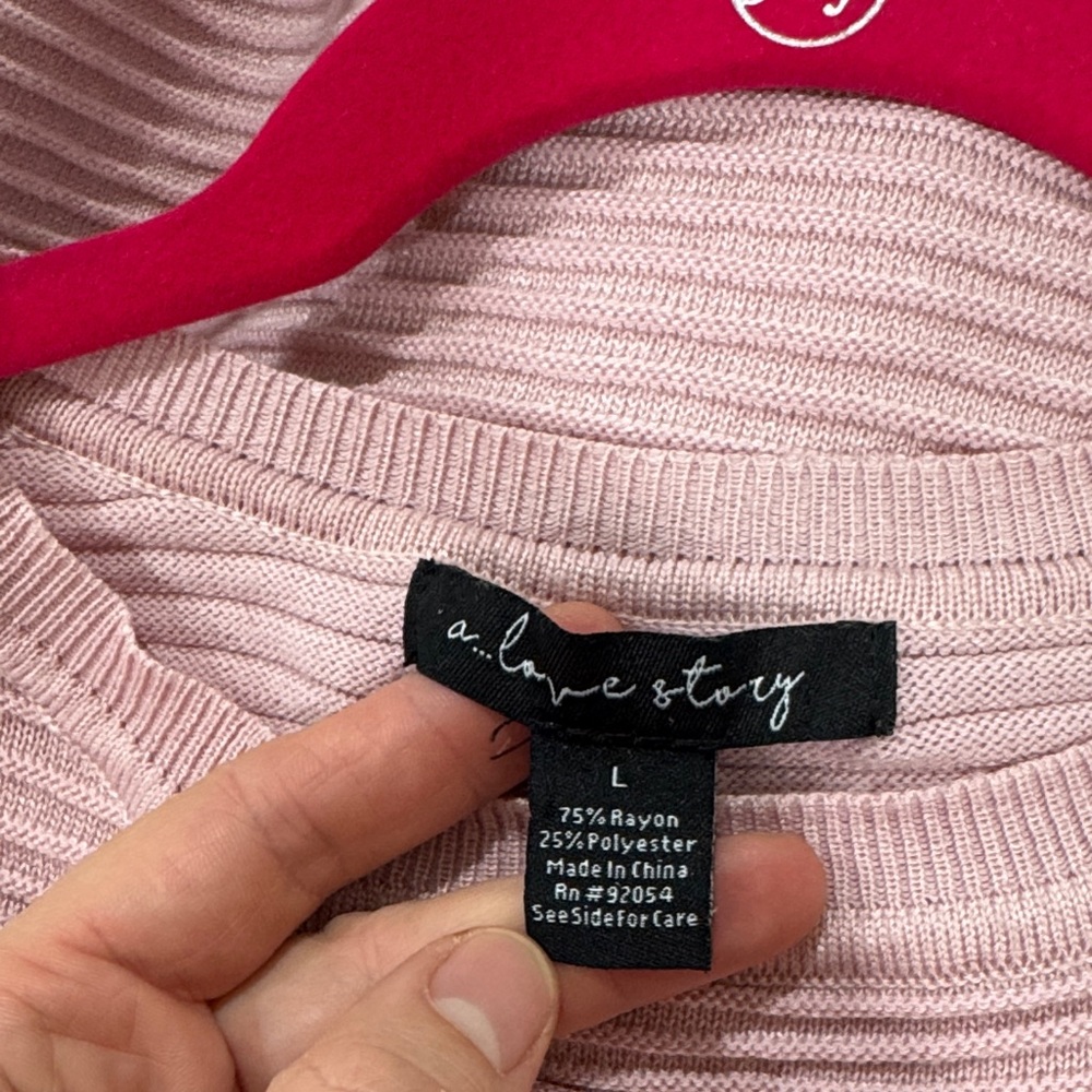 Pink Ribbed Women's Top - Picture 2 of 3